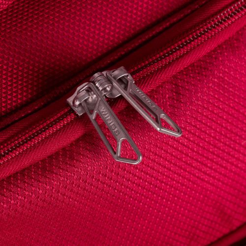 WINGS-RBN01-ROBIN-TORBA-PODRÓŻNA-DETAL-RED-ZAMKI.png