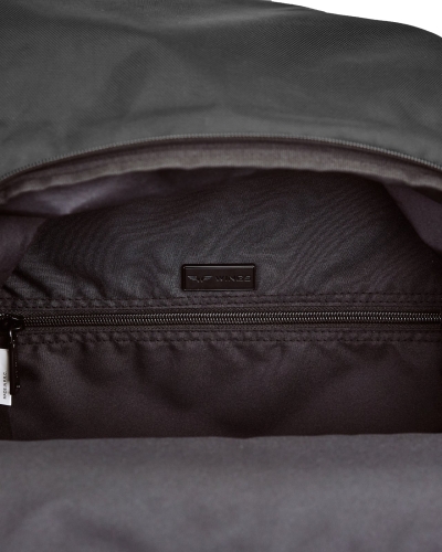 BRT01-BP-BLACK-SRODEK.jpg