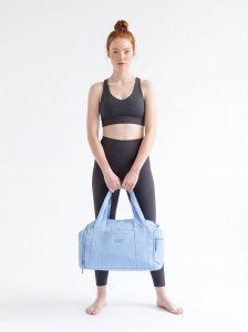 Torba sportowa WINGS SOLENNE z kieszenią na buty i pasem na walizkę BLUE