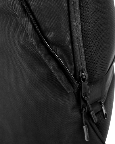 BP03-BLACK-ZAMEK.jpg
