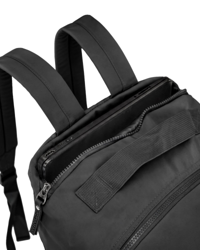 SLN002-BP-BLACK-LAPTOP.jpg